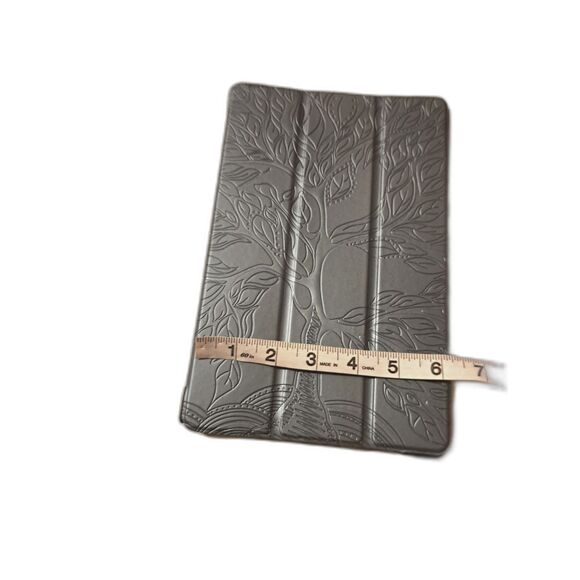 NWT Case for iPad 9.7 Inch 2018/2017 iPad 6th/5th Generation-Silver - Picture 2 of 11